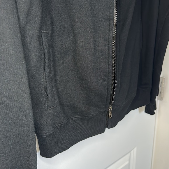 SOLD champion authentic black zip up sweatshirt size medium - Picture 6 of 8